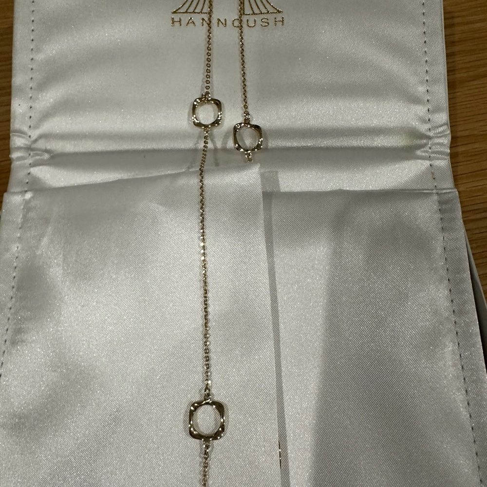 Gabriel and Company 14 k Elegant Gold Chain Necklace.